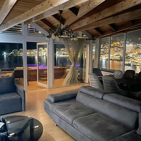 Paris Luxury Penthouse * Sarandë