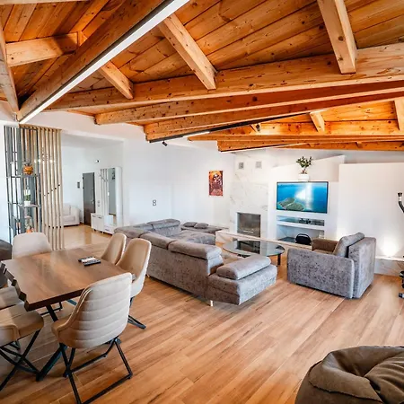 Διαμέρισμα Paris Luxury Penthouse Σαράντα