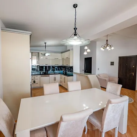 Paris Luxury Penthouse Apartamento Sarandë