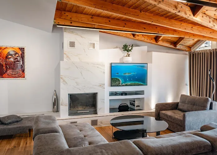 Paris Luxury Penthouse * Saranda