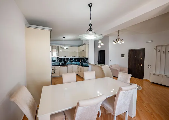 Paris Luxury Penthouse Daire Saranda