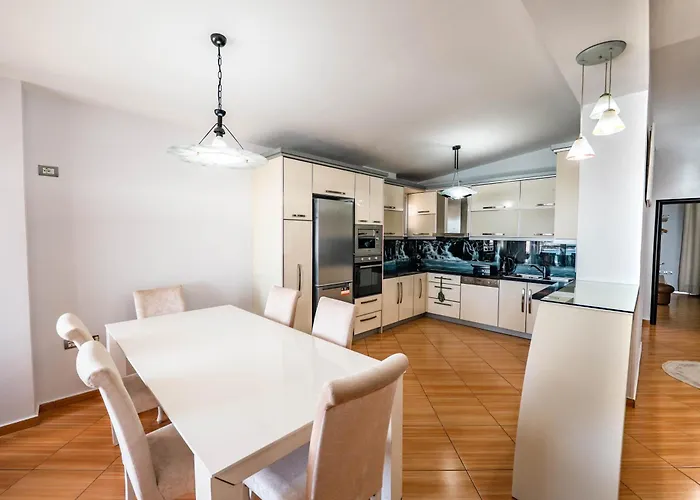 Paris Luxury Penthouse דירה סרנדה